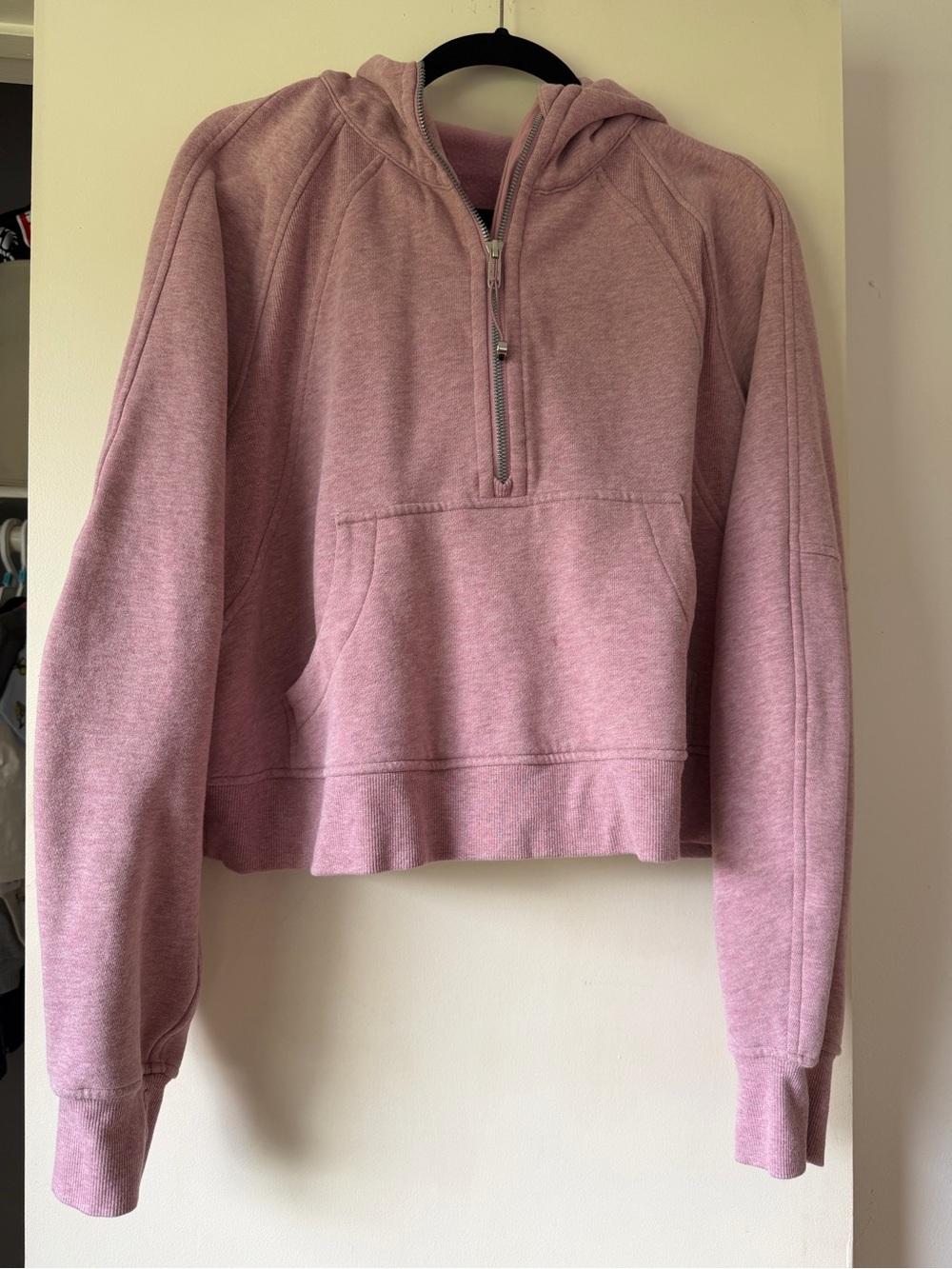 Lululemon Cropped Scuba, Pink